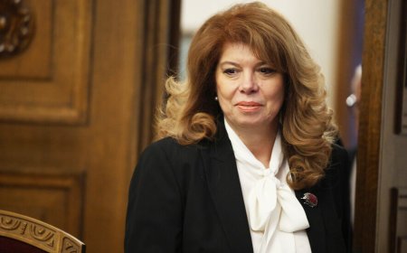 Илияна Йотова поиска оставката на Николай Денков