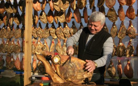 10-ият празник на еленски бут събира хиляди посетители в Елена този уикенд