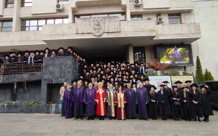 ВУАРР връчи дипломите на 261 студенти от великотърновския си филиал