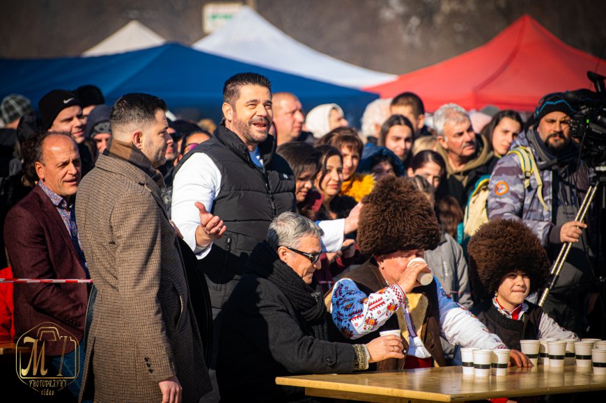 Празник на сланината и греяната ракия в Априлци